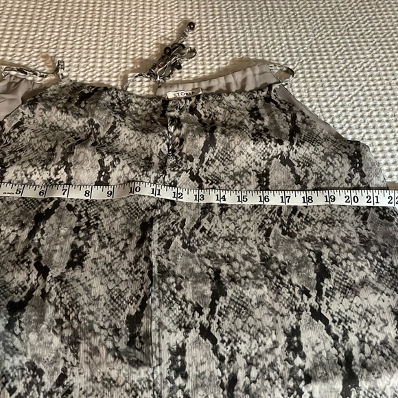 STORIA SNAKE PRINT HALTER JUMPSUIT SIZE S - Picture 9 of 11